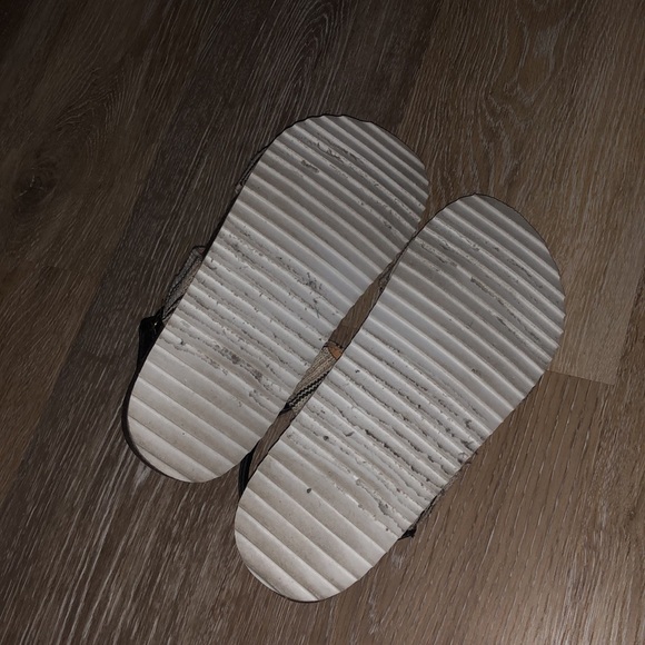 Old Navy Sandals - Picture 5 of 5